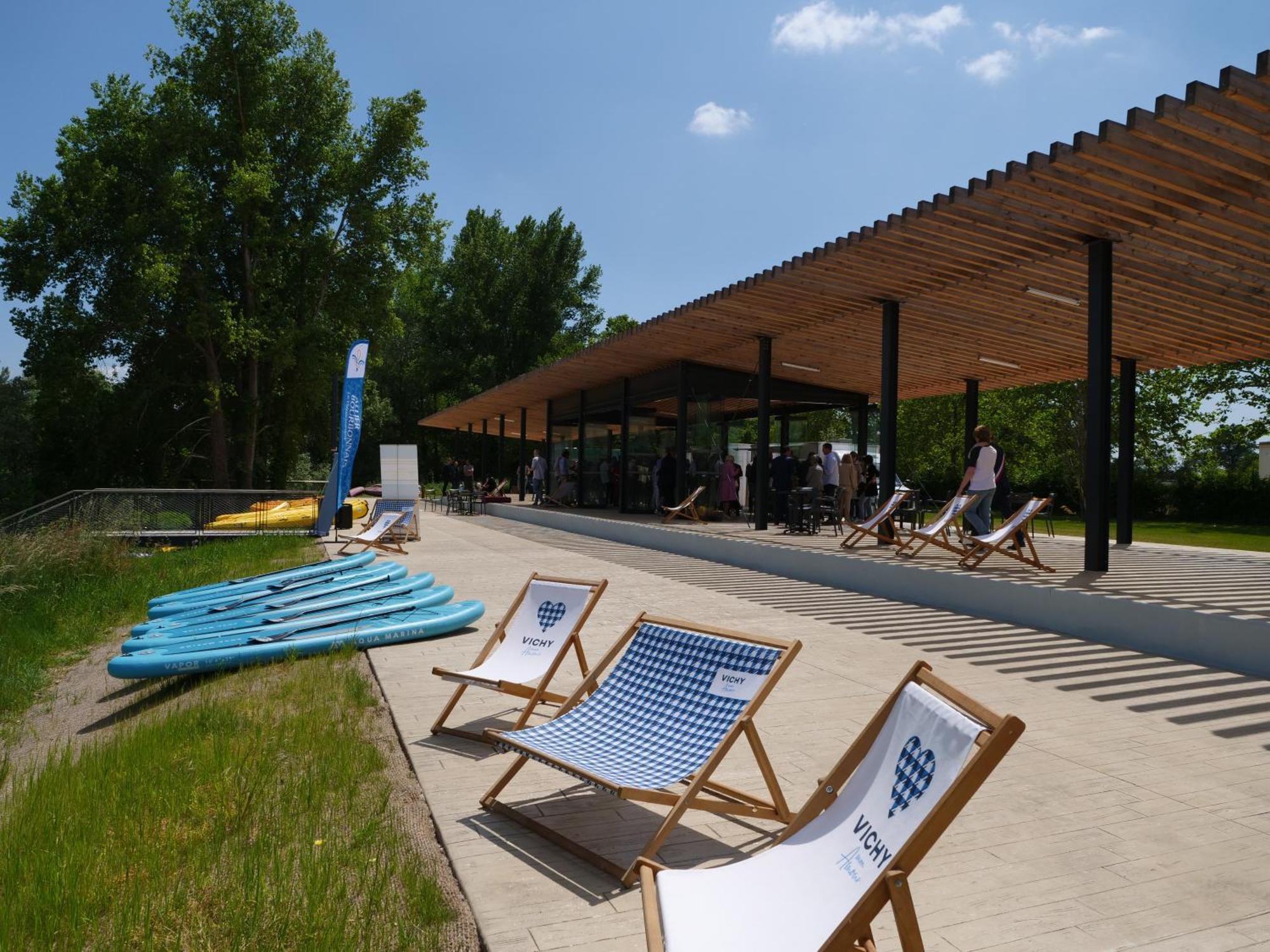 Tente Lodge Pour 5 Personnes En Bordure De La Riviere Allier Au Sein D'Un Petit Camping Saint-Yorre المظهر الخارجي الصورة